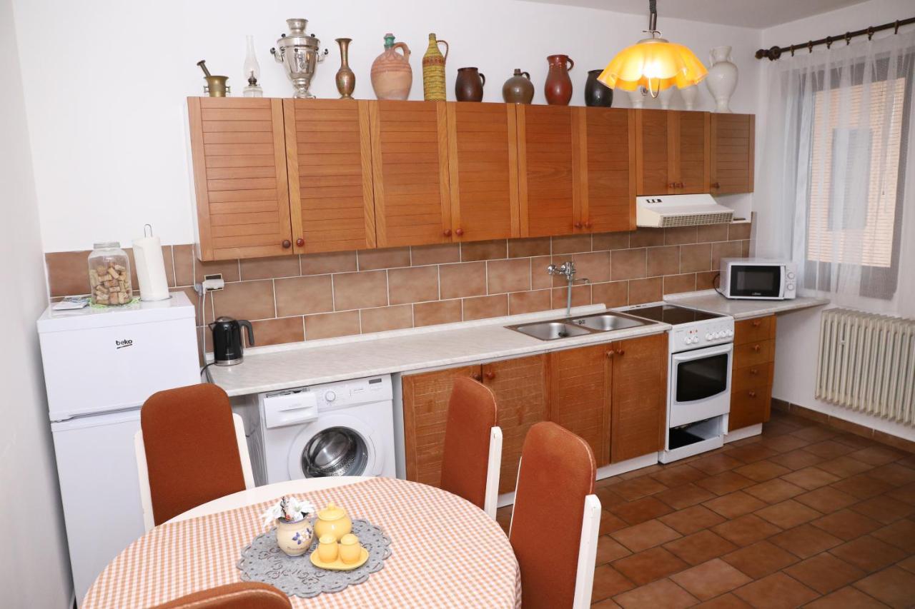 Ubytovanie Viktoria Dunajska Streda Bagian luar foto